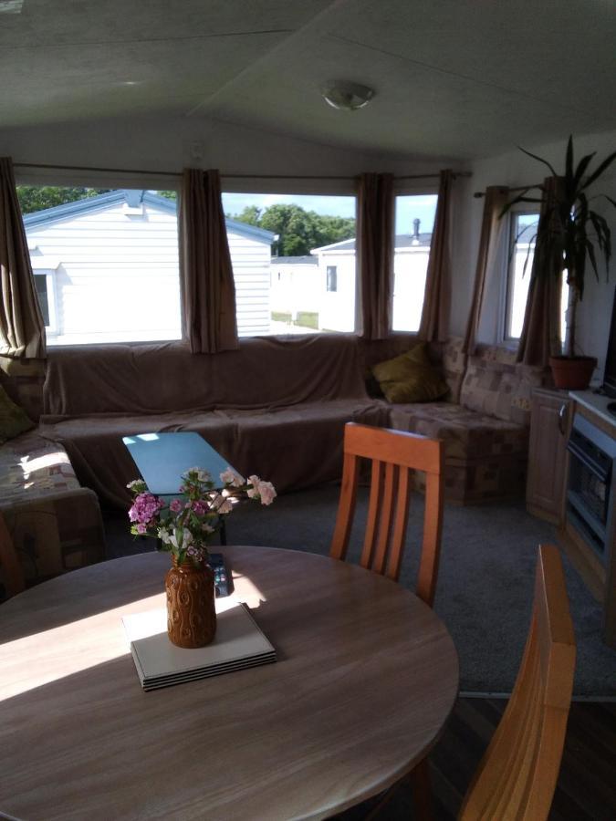 Private Caravan Situated At Parkdean Holiday Resort St Margaret'S At Cliffe Number 18 Saint Margaretʼs at Cliffe Exterior foto
