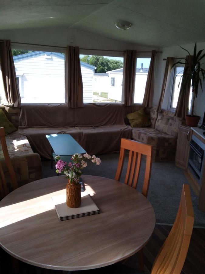 Private Caravan Situated At Parkdean Holiday Resort St Margaret'S At Cliffe Number 18 Saint Margaretʼs at Cliffe Exterior foto