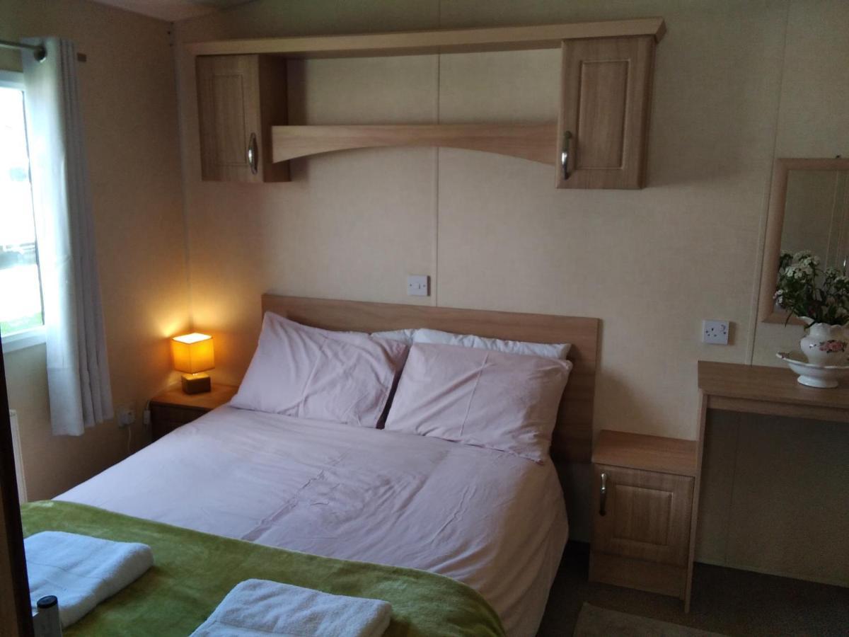 Private Caravan Situated At Parkdean Holiday Resort St Margaret'S At Cliffe Number 18 Saint Margaretʼs at Cliffe Exterior foto